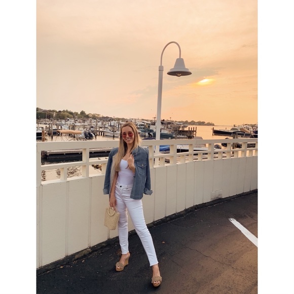 SoldOut11thStreet - Picture 8 of 8